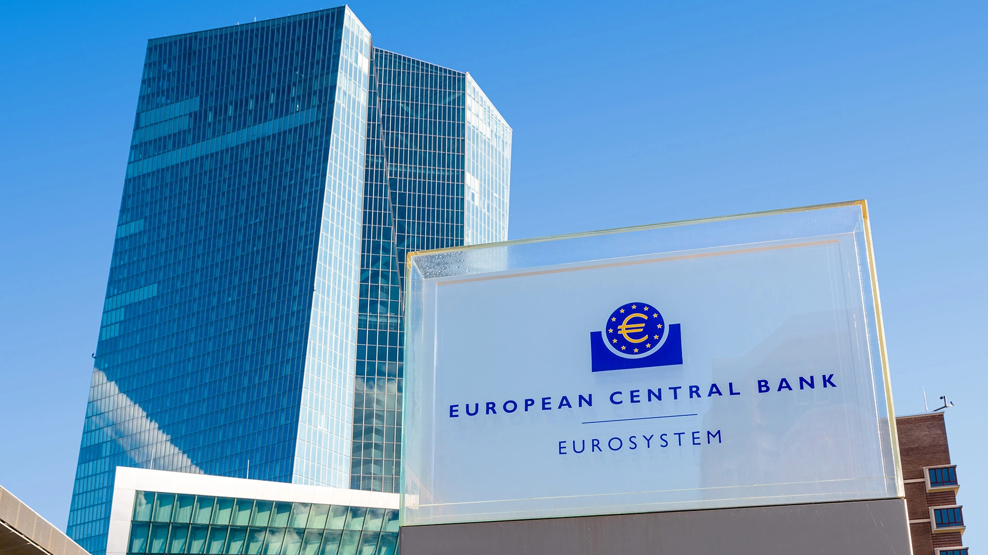 تأثیرات سیاست‌های پولی انبساطی بر اقتصاد